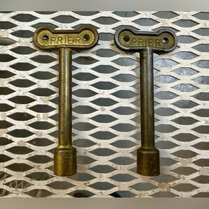 VINTAGE PRIER SOLID BRASS HYDRANT KEYS KCMO SQUARE Valve DRIVE STEAMPUNK